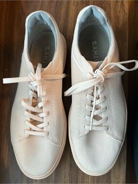 Rothy's The Lace Up Sneaker in Light Pink